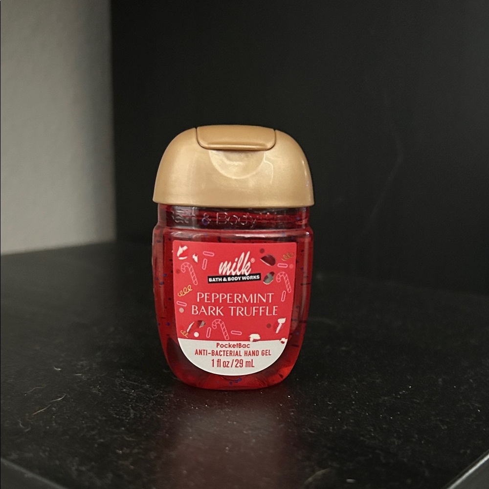 Bath & Body Works Hand Sanitizer - milk bar Peppermint Bark Truffle